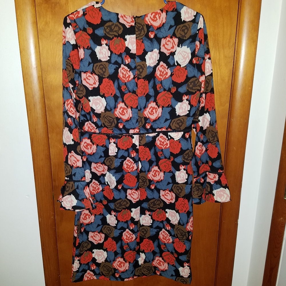 Aakaa Rose Patterned Dress - Picture 2 of 6